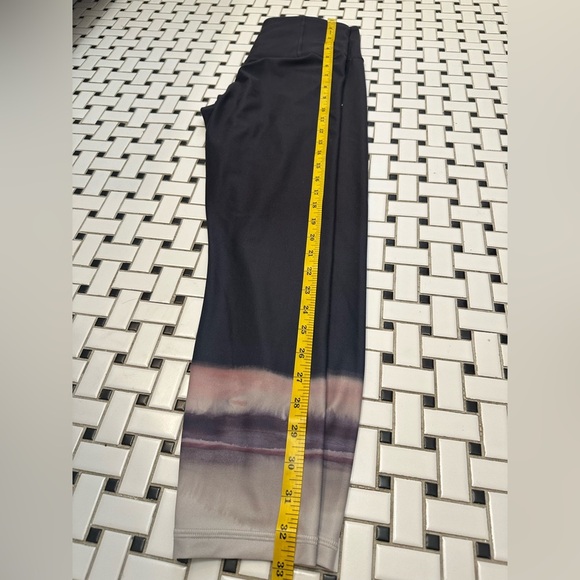 Athleta Blue Leggings with Unique Design - Picture 5 of 5